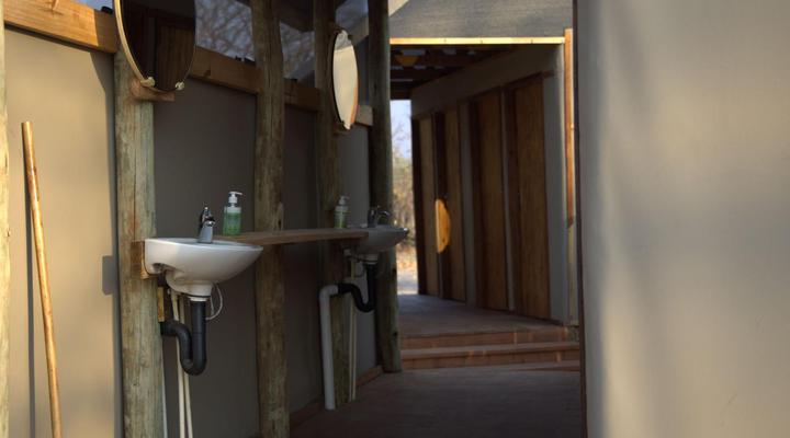 Khwai Game Lodge and Campsite