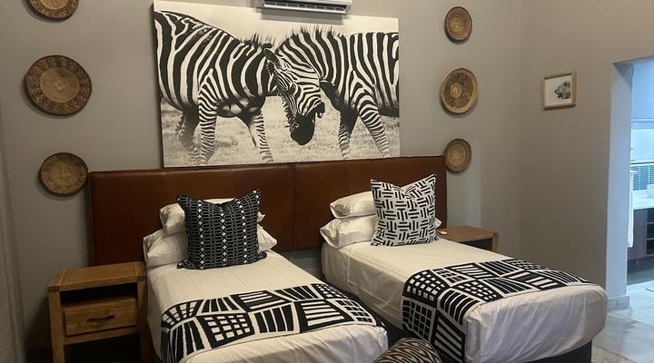 Cheetah Paw Safari Lodge