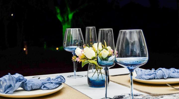 White House River Manor