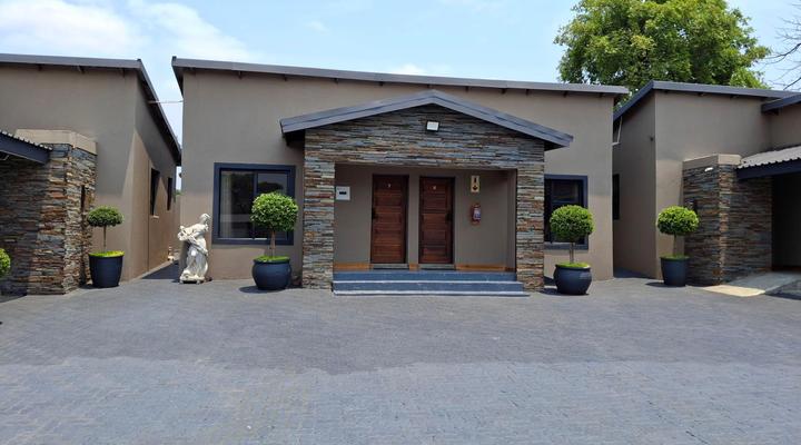 Balalaika Boutique Lodge