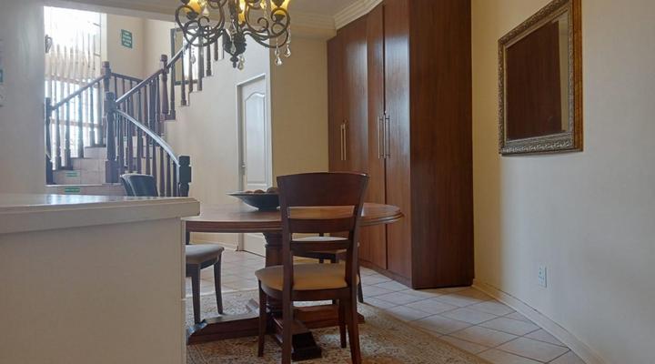 Thatchville Guesthouse