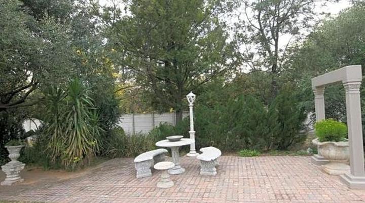 Fourways Gardens Guest Estate