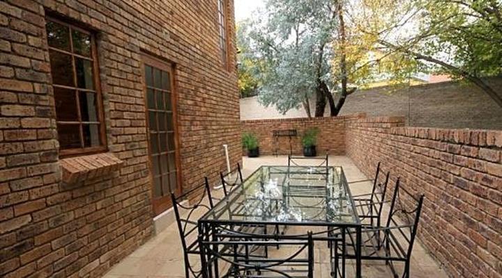 Fourways Gardens Guest Estate
