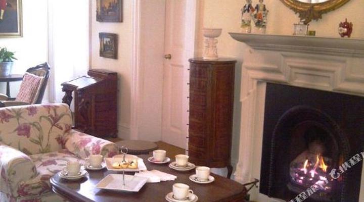 Highlands Country House