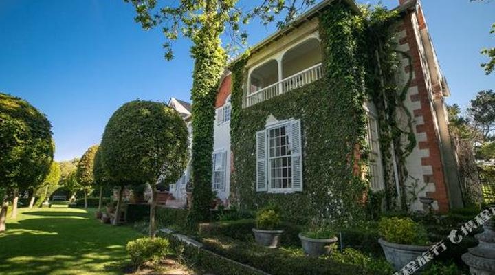 Highlands Country House