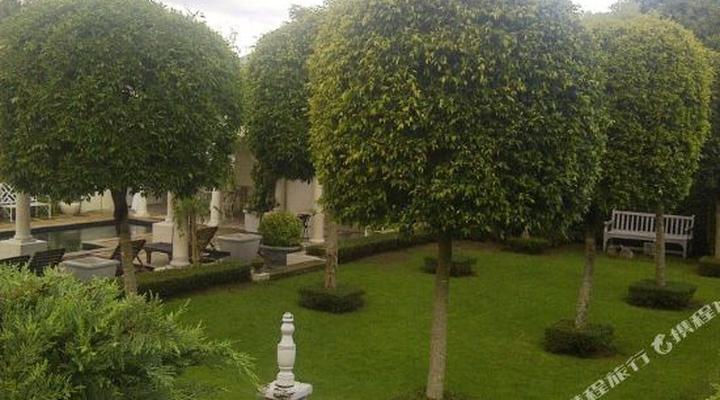 Highlands Country House