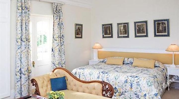 Highlands Country House