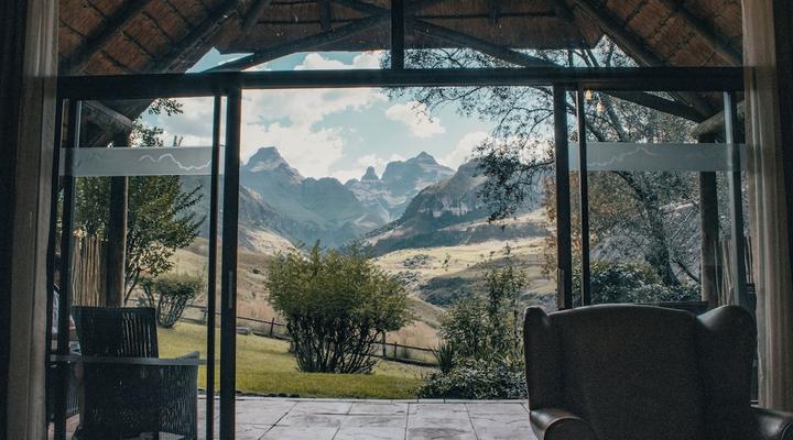 Cathedral Peak Hotel