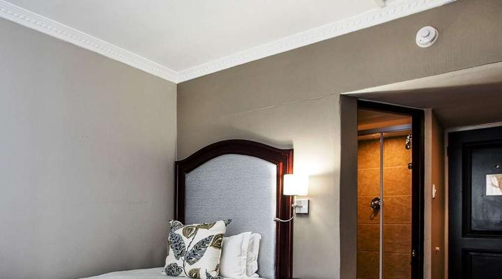 Premier Hotel Cape Town