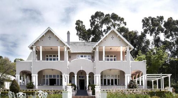 Parkes Manor