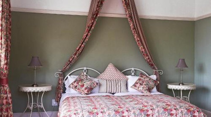 Parkes Manor