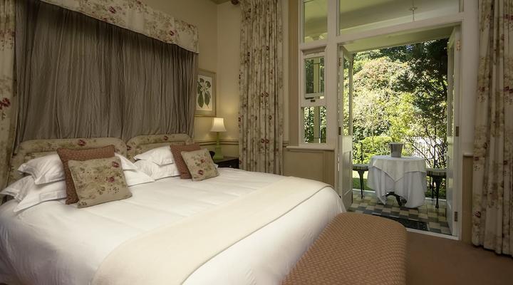 Hacklewood Hill Country House