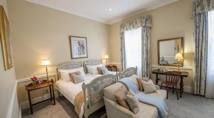 Hacklewood Hill Country House