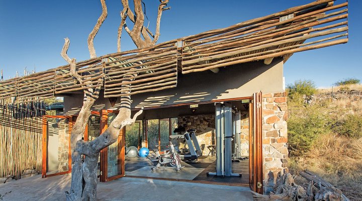 Tuningi Safari Lodge