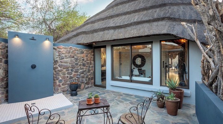 Tuningi Safari Lodge