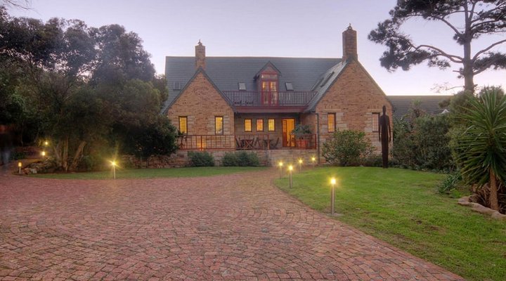 Villa Honeywood Guest House