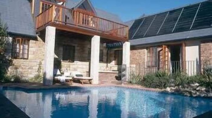 Villa Honeywood Guest House