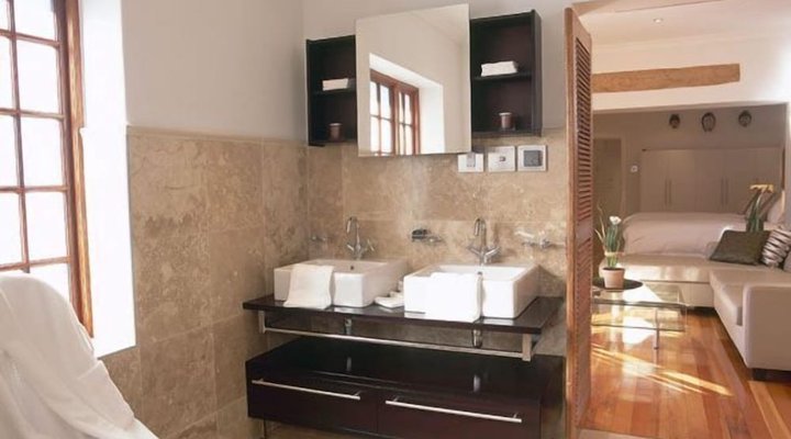 Villa Honeywood Guest House