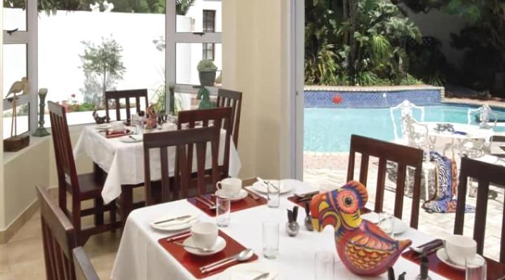 Kingfisher Country House