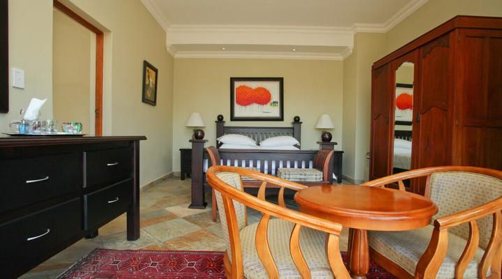 12 on Hillel Guest Manor