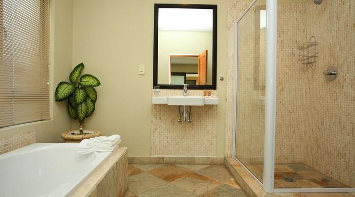 12 on Hillel Guest Manor