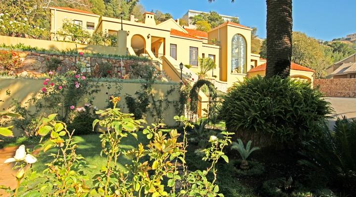 12 on Hillel Guest Manor