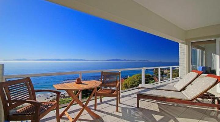 Roman Rock Apartments