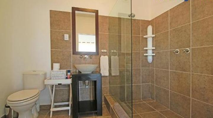 Roman Rock Apartments