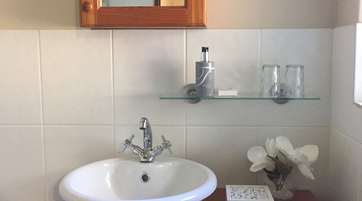 Buya Futhi Bed & Breakfast