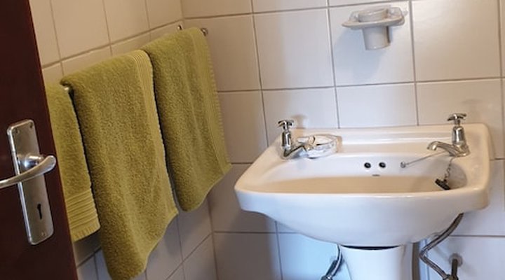 Buya Futhi Bed & Breakfast