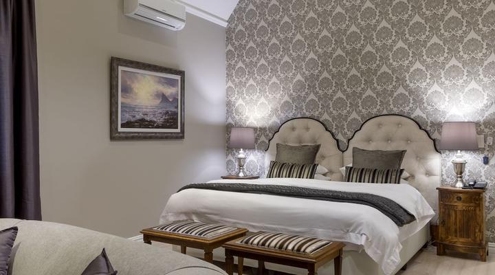 Riverside Boutique Hotel