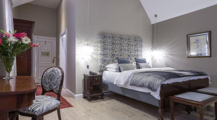 Riverside Boutique Hotel