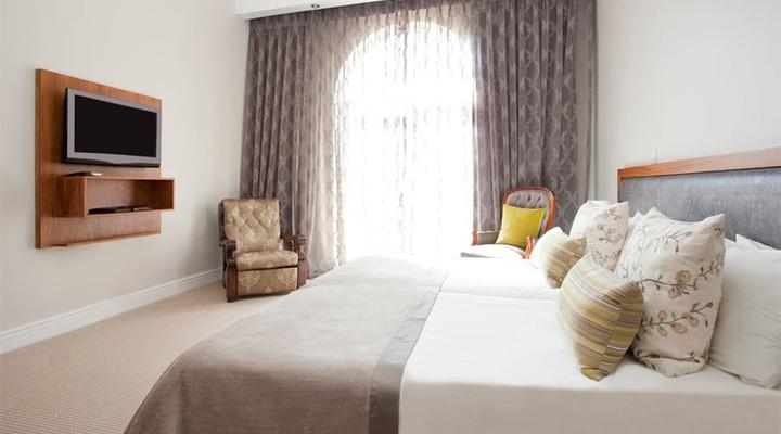 Cascade Country Manor