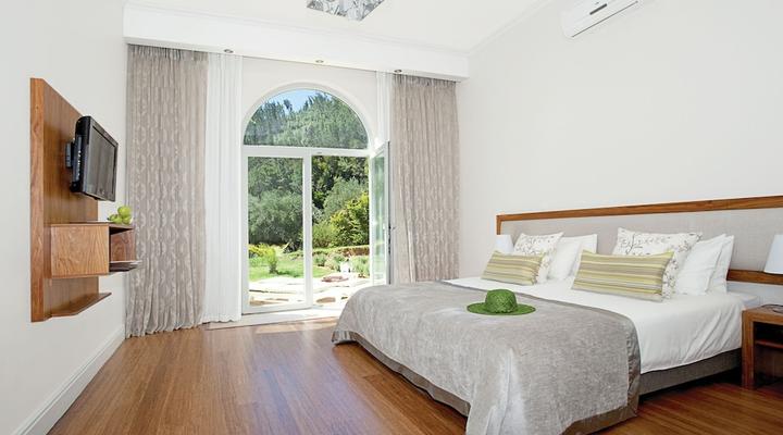 Cascade Country Manor