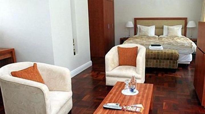 Cascade Country Manor