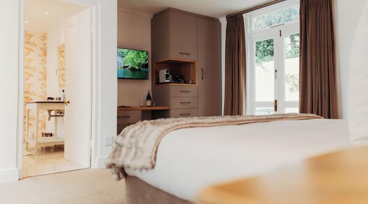 Les Chambres Guest House