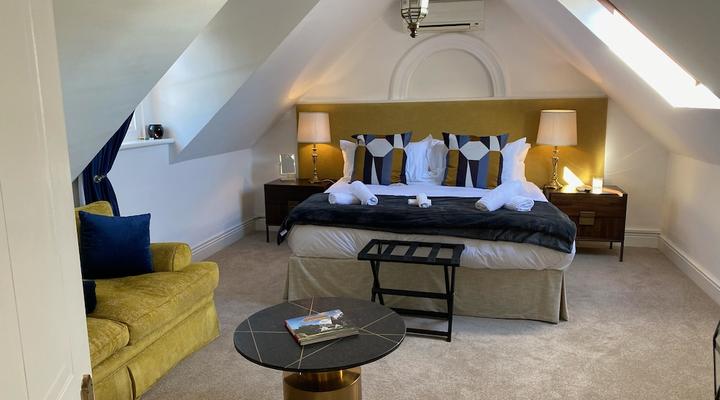 Les Chambres Guest House