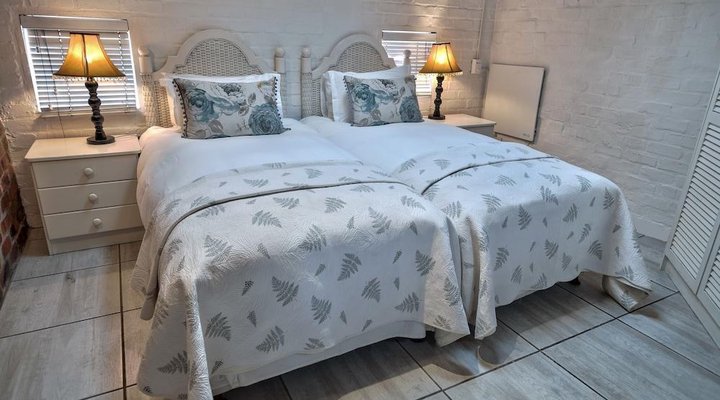 Los Olivos At The Yard