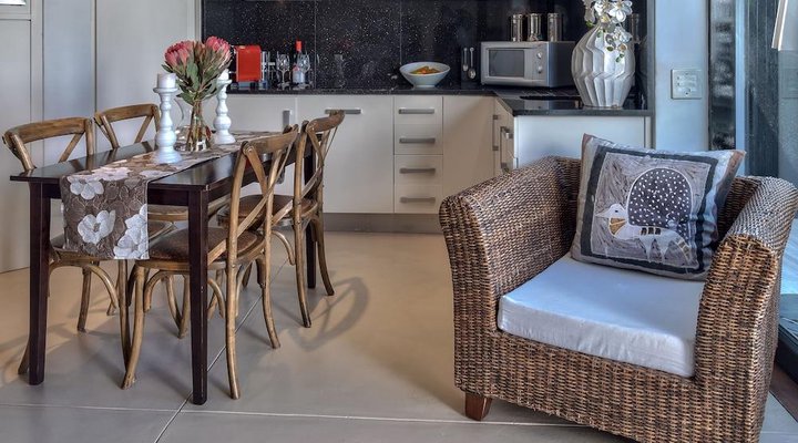 Los Olivos At The Yard