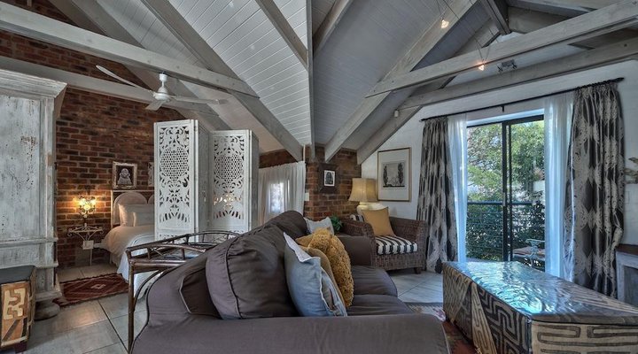 Los Olivos At The Yard