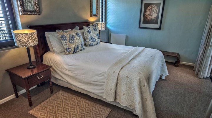 Los Olivos At The Yard