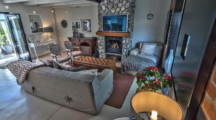 Los Olivos At The Yard