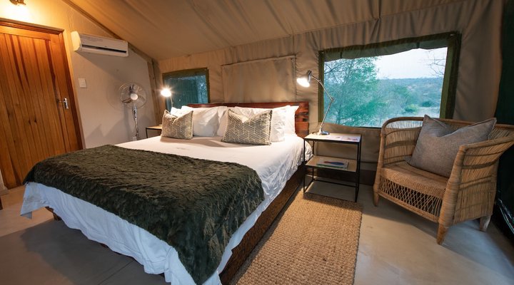 Sausage Tree Safari Camp
