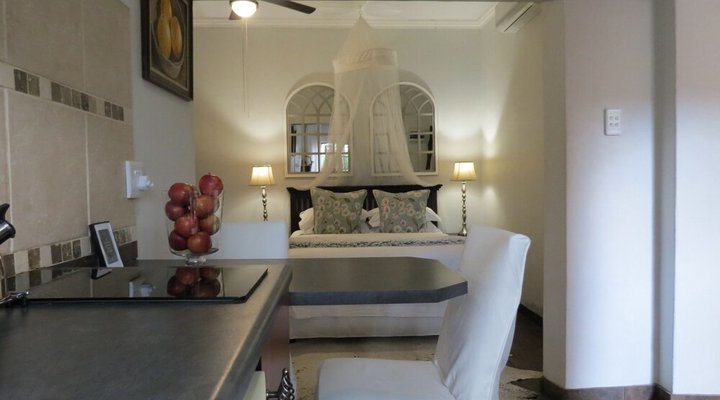 Dinkwe Lodge & Guest House