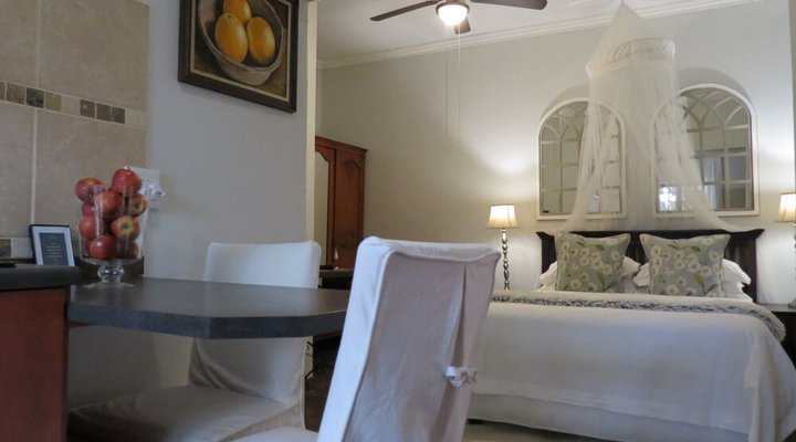 Dinkwe Lodge & Guest House