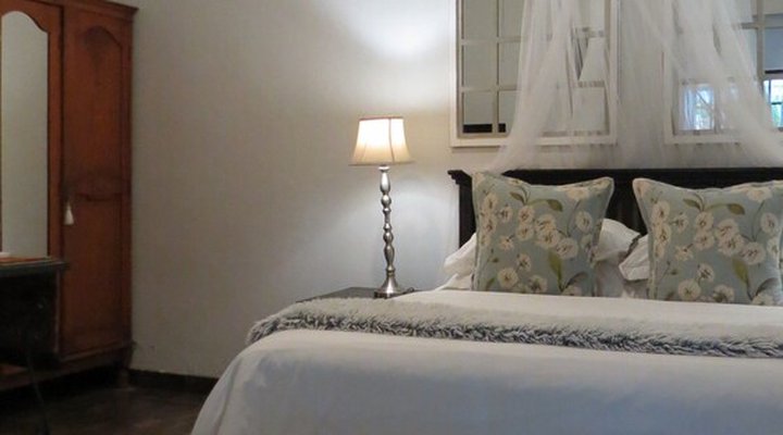 Dinkwe Lodge & Guest House