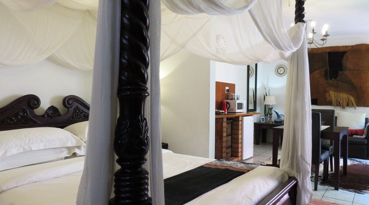 Dinkwe Lodge & Guest House