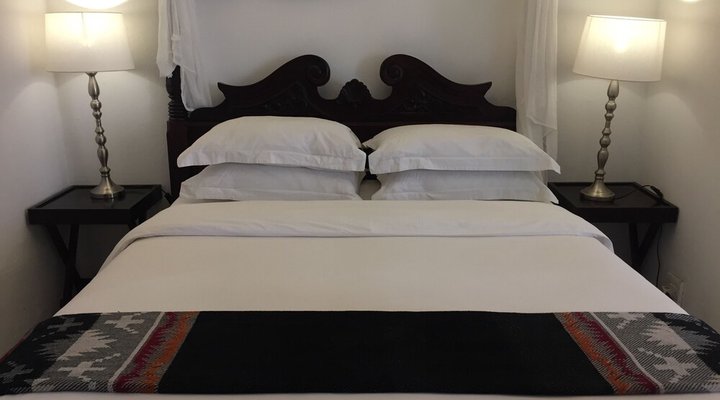 Dinkwe Lodge & Guest House