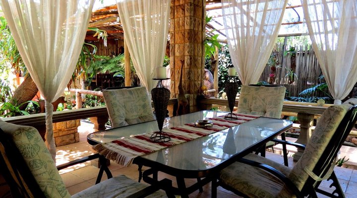 Dinkwe Lodge & Guest House