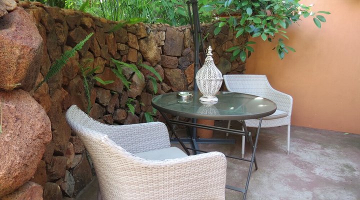 Dinkwe Lodge & Guest House